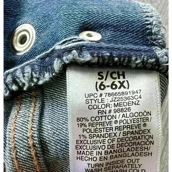 Jordache Girls Denim Shorts Overalls Small 6-6X Sequins Stars Rolled Cuffs - Picture 8 of 9